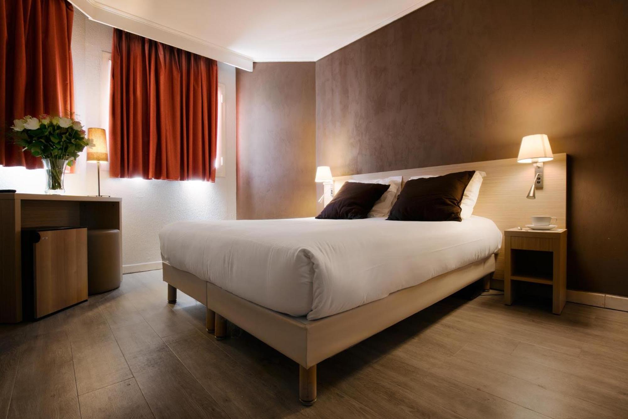Hotel De L'Etoile Антиб Екстериор снимка
